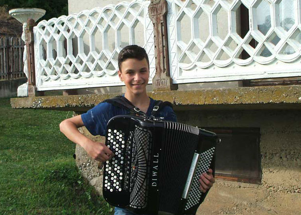 Дугметара осваја награде